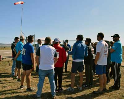 Briefing jueces, pilotos y organizacin previo a las pruebas